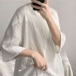 Men's T Shirts Pleated Wrinkle Textured Drape Ice Silk Short Sleeve Men And Women Trend Casual Loose White Half-sleeve Shirt Top