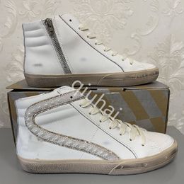 New Do-old Dirty Designer Golden Shoe Italian Deluxe Brand Sneaker with Classic Leather Glitter Sparkle Man Women Mid Star High Top Style GKKF