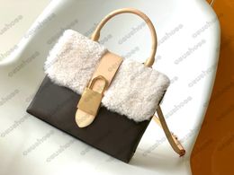 Classic LOCKY BB Shoulder Bag Cozygram Lock Bag Womens Designer Italy Brand Crossbody Vintage Canvas Fur Handbag Luxurys Cashmere Purse M44322 M46318 M44141