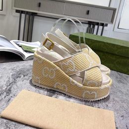 2022 Moda Feminina Sandálias Designer de Luxo Feminino Cavalheiros Lona Colorida Letras Salto Alto Plataforma Casual Sandálias Grande 35-41