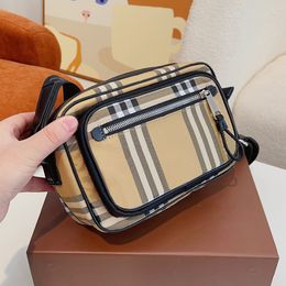 Cross Body Crossbody Bags Designer Bolsas de ombro Bolsas de ombro de luxo Classic Zipper Messenger carteira homens homens