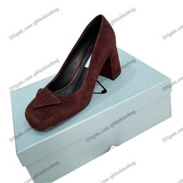 Womens Designer Dress Shoes Chunky Heel Height 7.5 Slip-on Loafers Suede Material Retro Burgundy Round Toes Slingbacks Open Shoe Espadrilles Luxurys Wedding Shoe