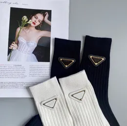 Designer Mens Womens Cotton Socks with Triangle Mark Ins Luxury Design Black and White Simple Women knee leg sock