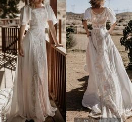 Bohemian Lace Wedding Dress Square Neck Flare Sleeves A Line Chiffon Sweep Train Lace Beach Bridal Gown Robe De Mariee