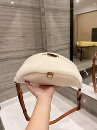 Women Cross Body Bag Teddy Bumbag Designer Mens Fluffy Shoulder Bags Fashion Waist Belts Fuzzy Bum Bag Crossbody Handbags Fannypack Purses 2023