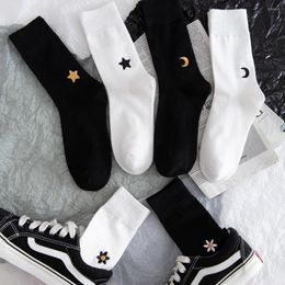 Women Socks Cotton Embroidery Moon Star Unisex Personality Harajuku Black White Couples Skateboard Knitted Casual Fashion