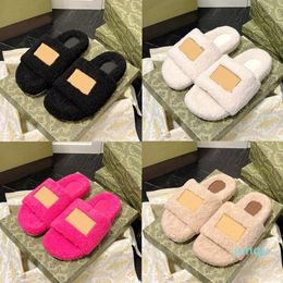 2022 Womens Wool Slides Sandals Girl Flip Flop Top Designer Slippers Winter Fur Fluffy Furry Warm Letters Comfortable Fuzzy Sheet 47