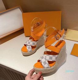 1V Light texture Comfortable feet Wedge heel sandals high quality and inexpensive Fashionable appearance 17