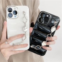 Classic Designer Down Jackets Chain Phone Cases For iPhone 14 Pro Max Plus iPhone14 13 12 11 8 7 X XS XR Fashion Bracelet Luxury Design Back Cover Mobile Shell