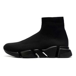 2022 Yeni Hızlar Sıradan Ayakkabı Platformu Sneaker Erkek Kadın Tasarımcı Tripler Paris Socks Boots Siyah Beyaz Işık Şerit Kahverengi Ruby Grafiti Vintage Bej Marka Eğitmenleri