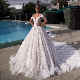 Charming Ball Gown Wedding Dresses Lace Backless Beaded Bridal Gowns Plus Size Appliqued Spaghetti Straps Neckline Sweep Train Tulle Vestido De Novia 403