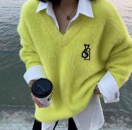 2023 Fashion Designer women's sweater comfortable soft fine wool warm wear knit V-neck multi-color