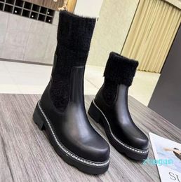 2022 boots Stylish versatile soles fall winter black old pattern size 35