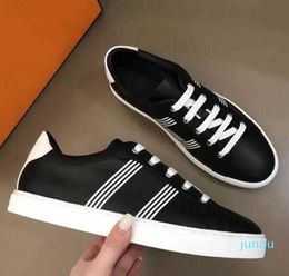 High-quality luxury men's casual shoes skateboarding shoes white lace-up rubber-soled couples travel top designer cowhide letter