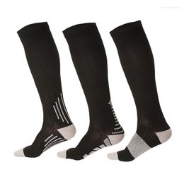 Men's Socks Men's Medium Sports Breathable Sweat Absorbing Color Matching Stockings In Spring Summer Autumn And Winter