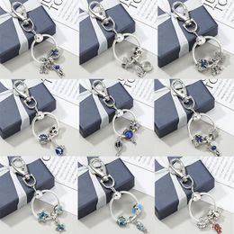 Keychains Silver Colour Moon Star Astronaut Pendant Charm Keychain For Women Men Car Bag Keyring Accessions Wedding Party Gift