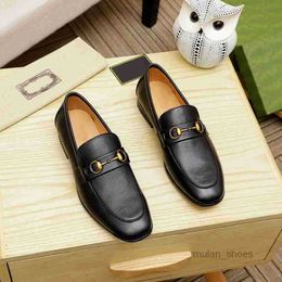 Fashion Men Loafers Luxurious Designers Shoes Leather Brown black Mens Casual Designer Dress Shoes Slip On Wedding Shoe