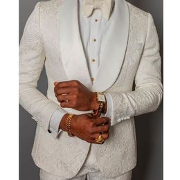 New Ivory Floral Pattern Groom Tuxedos Shawl Satin Lapel Men Suits 2 Pieces Male Fashion Jacket with Pants