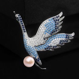 Animal Brooches for Women Luxury Inlaid Zircons Crane Corsage Pins Witn Pearl Clothing Accessories Jewelry Gift to Girls