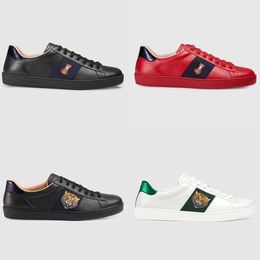 Mens Italy Casual Shoes Women Loafers White Flat Leather Shoes Green Red Stripe Embroidered Tiger Snake Couples Trainers Chaussures 35-46