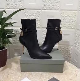 Neueste Mode Gold Lock Stiefeletten für Damenschuhe Luxus Designer Schnalle Reißverschluss Stiletto Bootie Hochwertiges Rindsleder Kaschmir Spitze Zehen Metallabsatz Stiefel 35-43