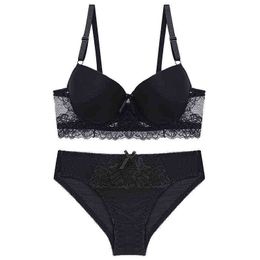 Bras Sets Underwear Women Set Glossy Sexy Lace Bra Set Europe and The United States BC Cup Stereotyped Briefs Underwear Bra and Panty Set T220907
