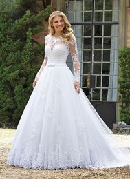 Vintage Long Sleeves A-Line Wedding Dresses Lace Appliques Illusion Crew Neck Back Lace-up And Buttons Princess Bridal Gowns Plus Size Bride Wear 2023