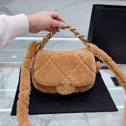 Womens Lamb Wool Bold Chain Handle Designer Totes Bags Classic Diamond Quilted Vintage Gold Metal Hardware Shoulder Crossbody Handbags Fall Winter Sacoche 23x16CM