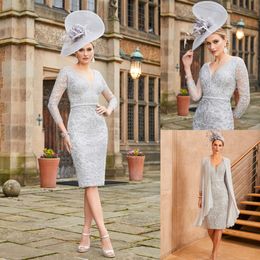 Silver Beaded Lace Mother of the Bride Dresses Plunging Neck Evening Gowns With Long Sleeves Jacket Knee Length Sheath Wedding Guest Dress