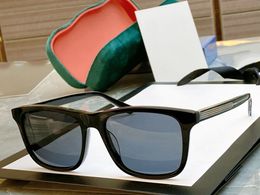 Novo design de moda óculos de sol de designer para homens e mulheres óculos de sol de armação quente quadrados Cool Thickened material óculos anti-radiação UV400