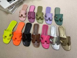 Slides Slippers Women Open-toe Lazy Slippers Flip Beach Flops 2022 Lows Ladies Bath Loafers Candy Colors Leather Brands Fashion Pool Mules Designers