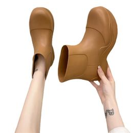 Slippers New Luxury Women Rain Boots Rubber Ladies Walking Waterproof Ankle boots Casual Thick Bottom Short Boot