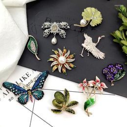 Brooches Creative Retro Animal Plant Crystal Brooch Pin For Women Lady Elegant Casual Corsage Exquisite Wedding Party