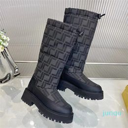 High Boots Autumn/Winter F Letter Classic Tall Space Cotton WarmBoots Flat Bottom Comfortable Loose Motorcycle Half Designer Luxury Fashion Snow Boots 011