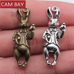 16x37 mm Vintage 3D Charms de conejo estereo colgante de metal hallazgos de joyas hechas a mano