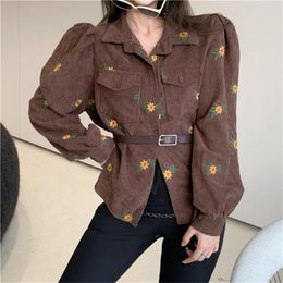 Women's Jackets Vinatge Stylish Corduroy Women Shirt Coats Embroidery Flowers 2022 Warm Autumn Office Lady Streetwear