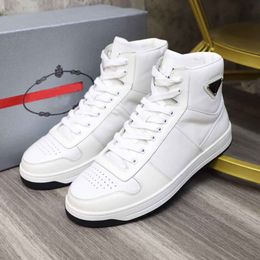 Luxus 22s/s lässig-stylische Dreieck Männer in der Innenstadt von Sneakers Schuhe weiße schwarze Leder High Top Sport Distrikt Logo-Embossed Casual Walking EU38-46 mit Box