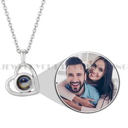 Pendant Necklaces Personalized Heart Po Projection Necklace Christamas Day Gift Po Custom Jewelry Birthday Lover Family Memory keepsake 221026