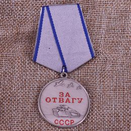 Brooches Soviet Union Combat Award Medal Badge WWII USSR Battle Merit Pin CCCP Meritorious Service Metal Brooch Courage Jewellery