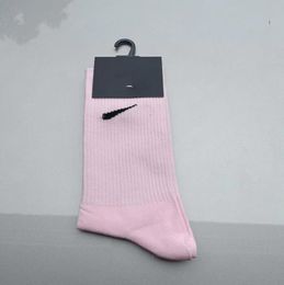 Brand Socks Men's Socks Women's Socks pure cotton 10 Colour Breathable Sports Sweatwicking Socks comfort Alphabet NK Print94GW