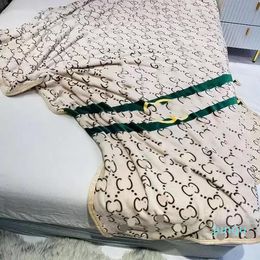 Home Modern Blankets High Rug Adult Baby Luxury Designer Casual Letter Pattern Blanket Flannel Throw 02
