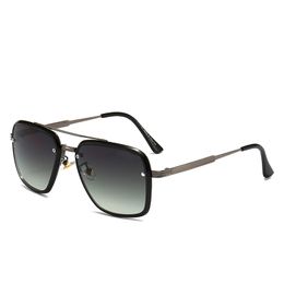 Luxusdesignerin Sonnenbrille für Männer Frauen Spiegel Metallrahmen Pilot Sonnenbrille Klassische Vintage Eyewear Anti-UV-Radfahren fahren Mode-Sonnenbrillen mit Originalkoffer