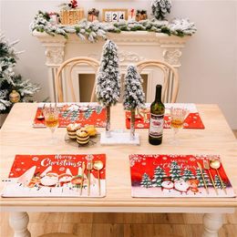 Christmas Placemats Kitchen Dinner Table Mats Not-Slip Washable Heat Resistant Santa Reindeer Snowman GCC160