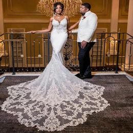 Stunning Mermaid Lace Wedding Dresses Beaded Bridal Gowns Spaghetti Strap V Neckline Appliqued Sweep Train Vestido De Novia