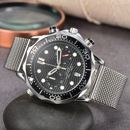 2022 quality luxury men's watch water ripple series glow-in-the-dark non-embroidered steel waterproof 5 needle quartz fashion designer watch mesh watchband