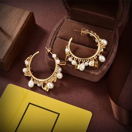 Woman Designers Earrings Ear Studs Brands Fashion Casual Luxury Earring 4 Styles Classic Letters Golden Pearl Diamond Ear Stud Jewellery