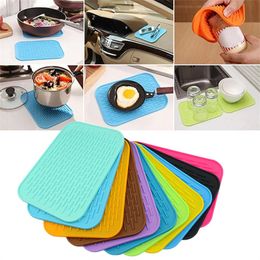 Silicone Heat Resistant Table Mat Non-slip Pot Pan Holder Pad Cushion Protect Table Tool