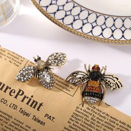 Brooches Fashion Women Men Bee Crystal Pins Vintage Classic Metal Insect Badges Chains Enamel Suit Clothing Accessories