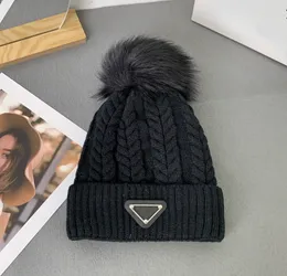 Quality Winter knit beanie for women thick knits thick warm bonnet beanie in 5 Colours