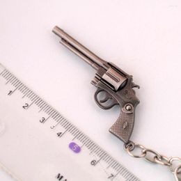 Keychains 6cm CS GO CSGO Modelo de rev￳lver Keychain for Men Vintage Counter Strike Pistol Pistol Metal Ring Key Boys Male Boys Joyas coletibles